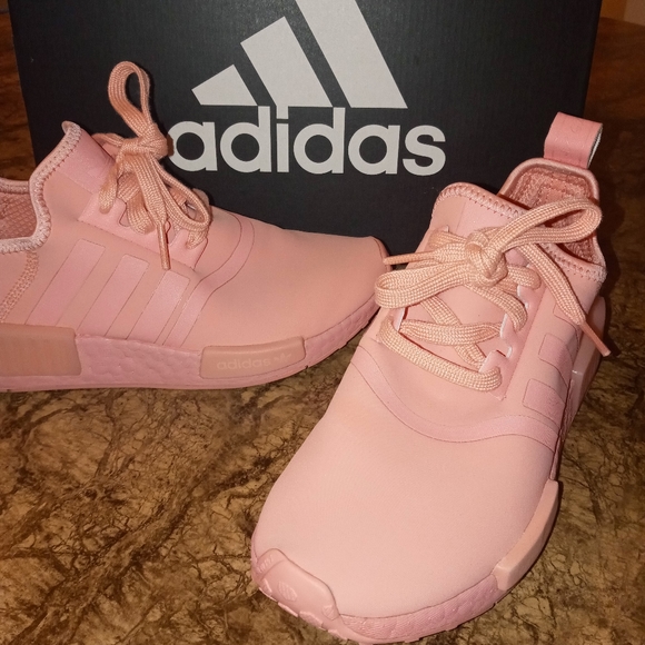 Nmd r1 trace pink Clearance